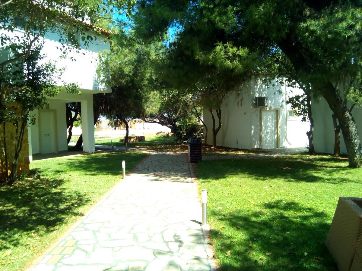 Marzi Beach And Bungalows Hotel Kokkonion Luaran gambar