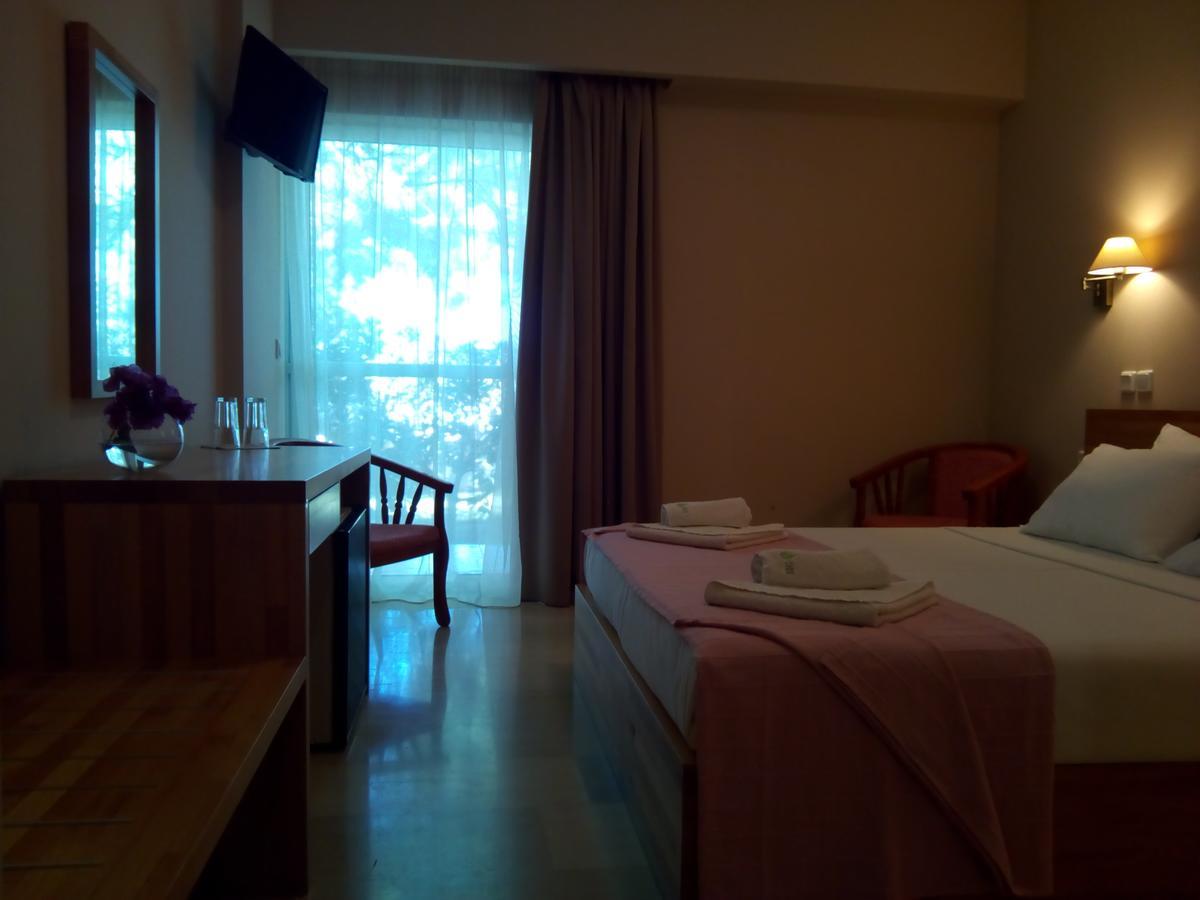 Marzi Beach And Bungalows Hotel Kokkonion Luaran gambar